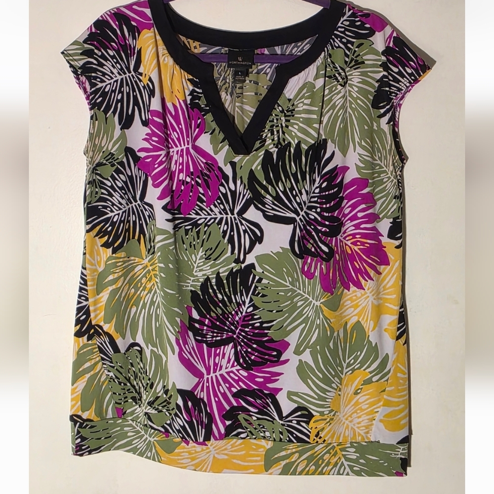 Vibrant Leaf Print Women's Top